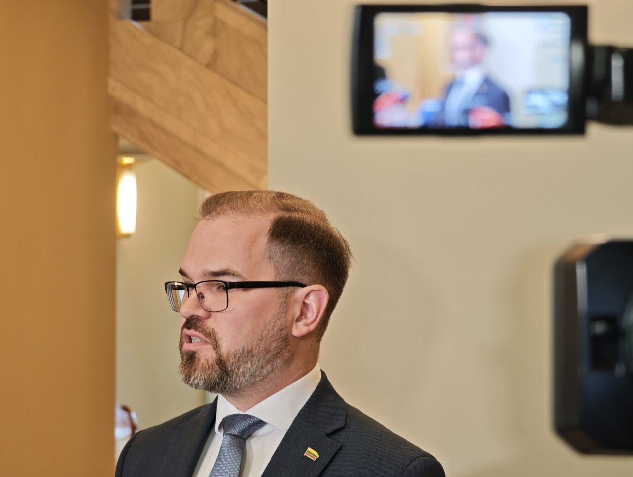 Per dronų pavojų opozicija ėmė pliekti Seime į LRT pataisas besigilinantį Kauną
