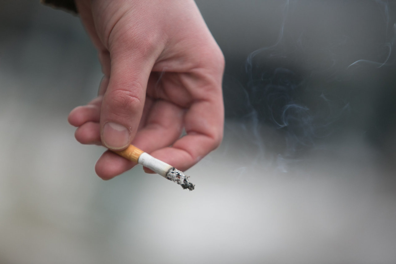 Šveicarai referendumu pritarė tabako reklamos uždraudimui, rodo daliniai rezultatai