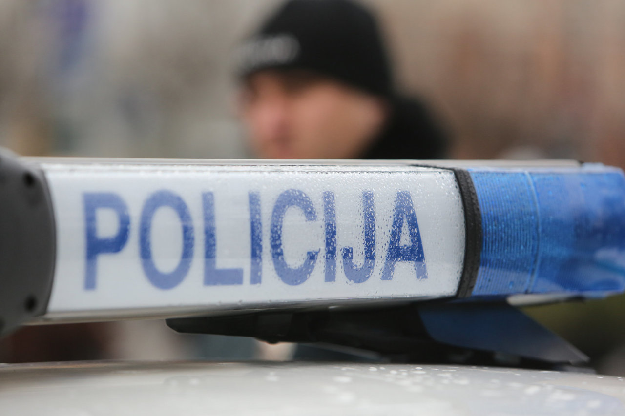 Vilniaus policininką papirkti bandė chuliganiškai vairavęs vyras