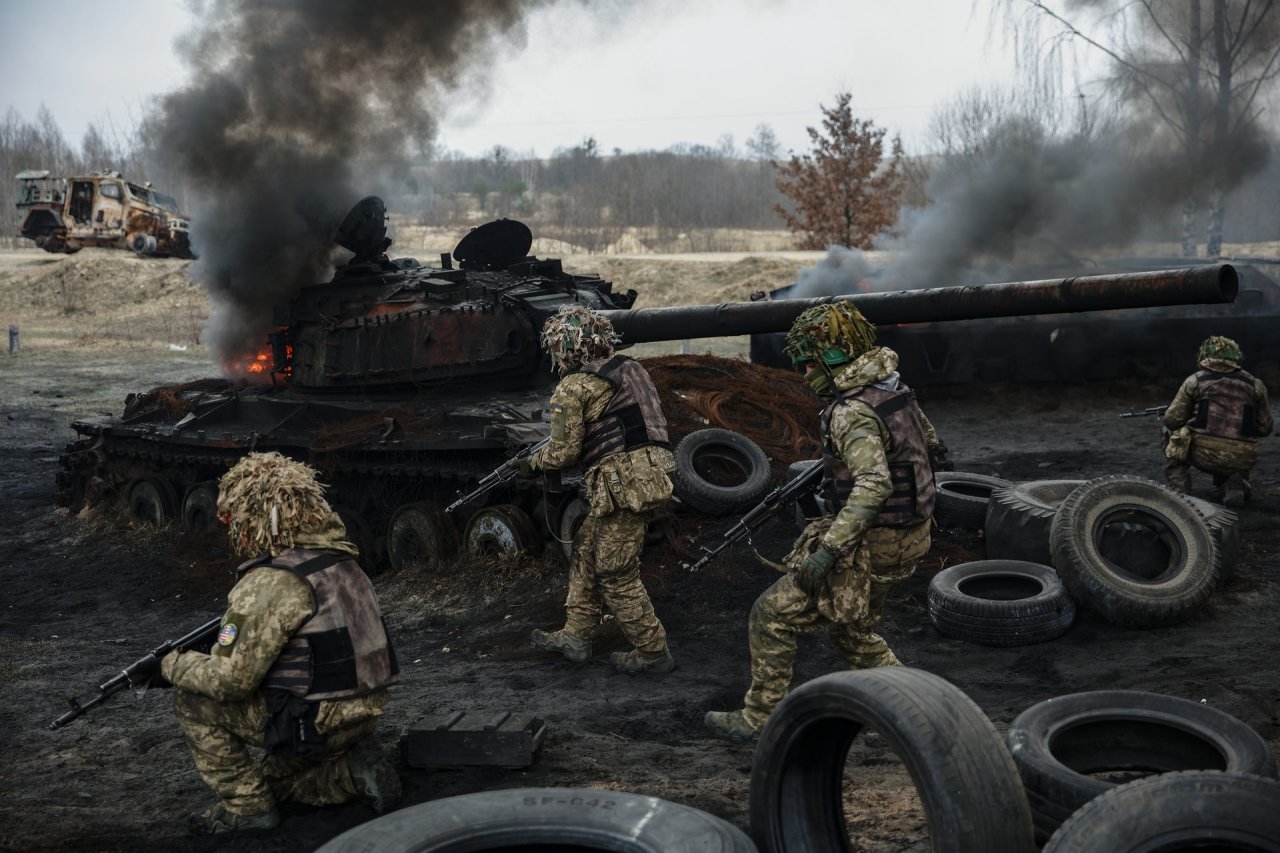 Analitikas – atvirai: „Fronto rusai dar nepralauš, bet neišsprendusi šių problemų Ukraina negali laimėti karo“