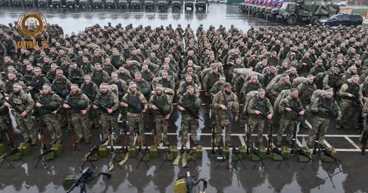 Dvi armijos, 14 divizijų ir 16 brigadų: S.Šoigu paskelbė apie Rusijos kariuomenės padidinimą