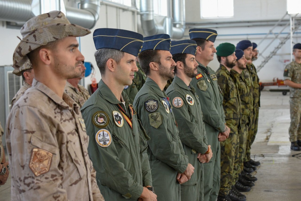 Pasikeitė NATO oro policijos misiją Baltijos šalyse vykdantys kariniai kontingentai: vadovavimą perėmė Vengrija