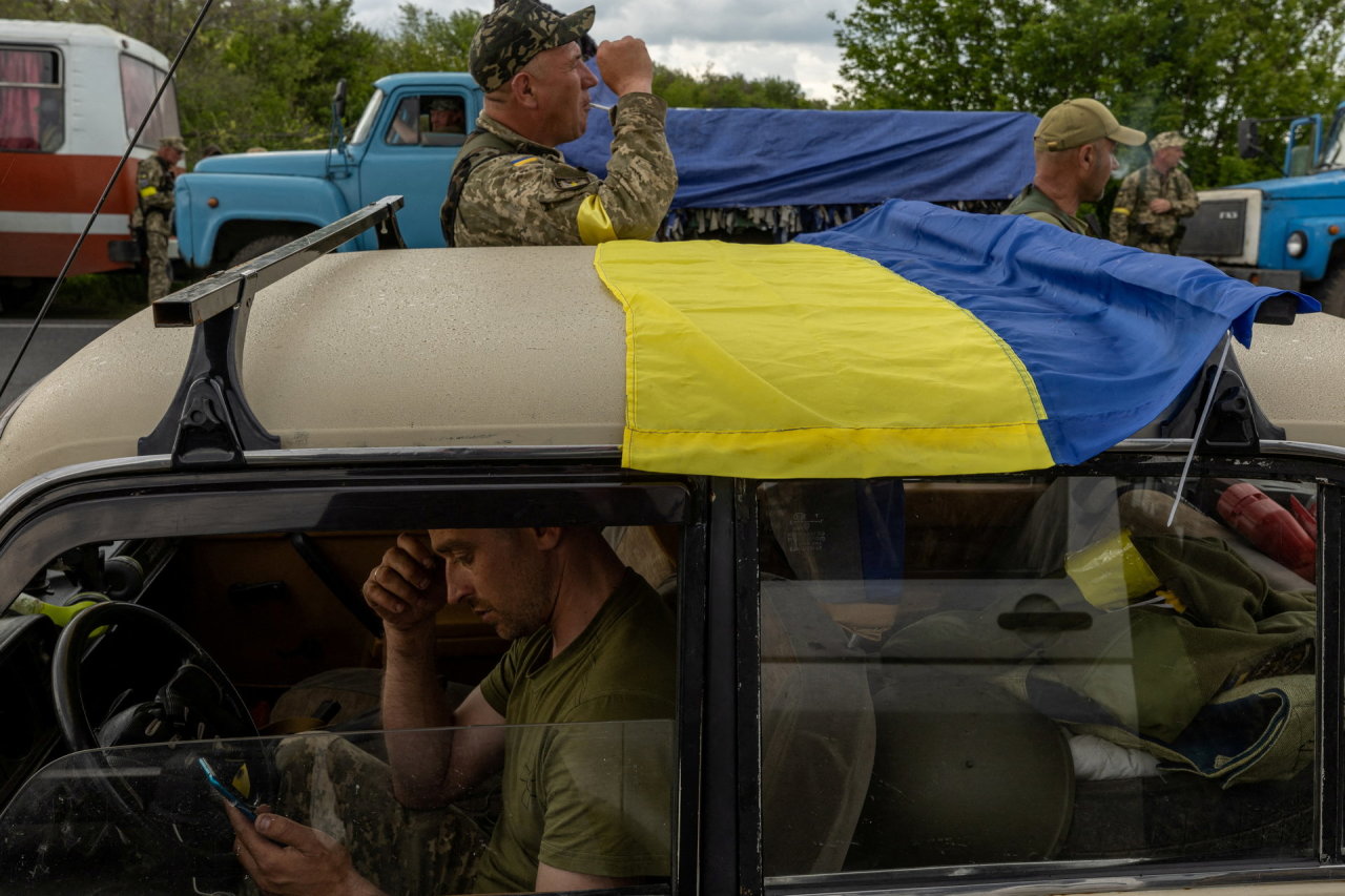 Rusija puola rytinius Ukrainos miestus