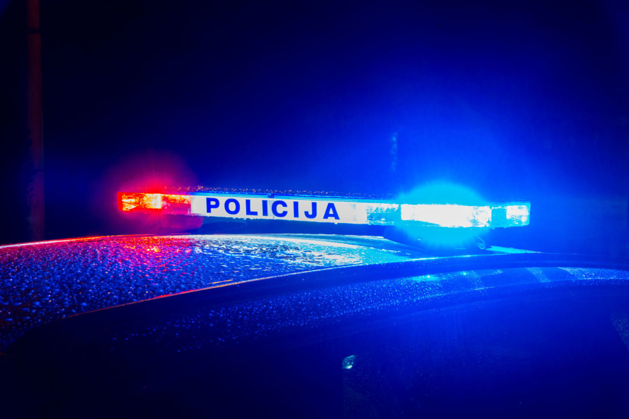 Panevėžio rajone automobiliui nuvažiavus į griovį nukentėjo neblaivus vairuotojas
