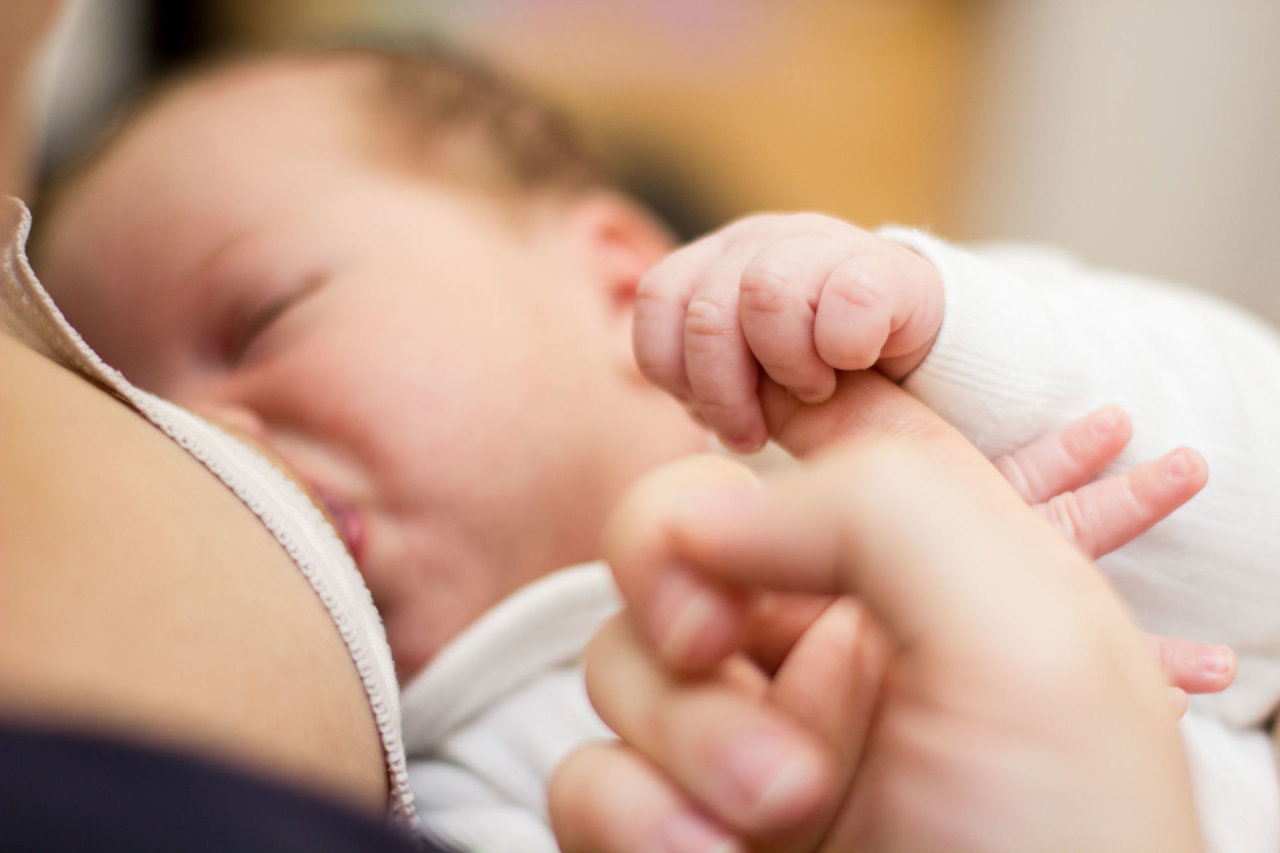Mamas gąsdina piene rasta vakcinų iRNR, nors tyrimas rodo, kad žindyti yra saugu