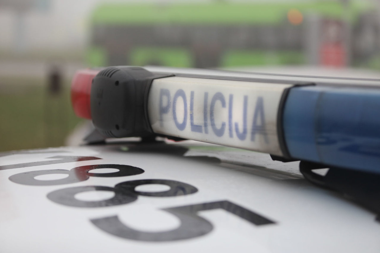 Kaune moteris į policiją atnešė pas nepilnametį rastus 15 maišelių su narkotikais