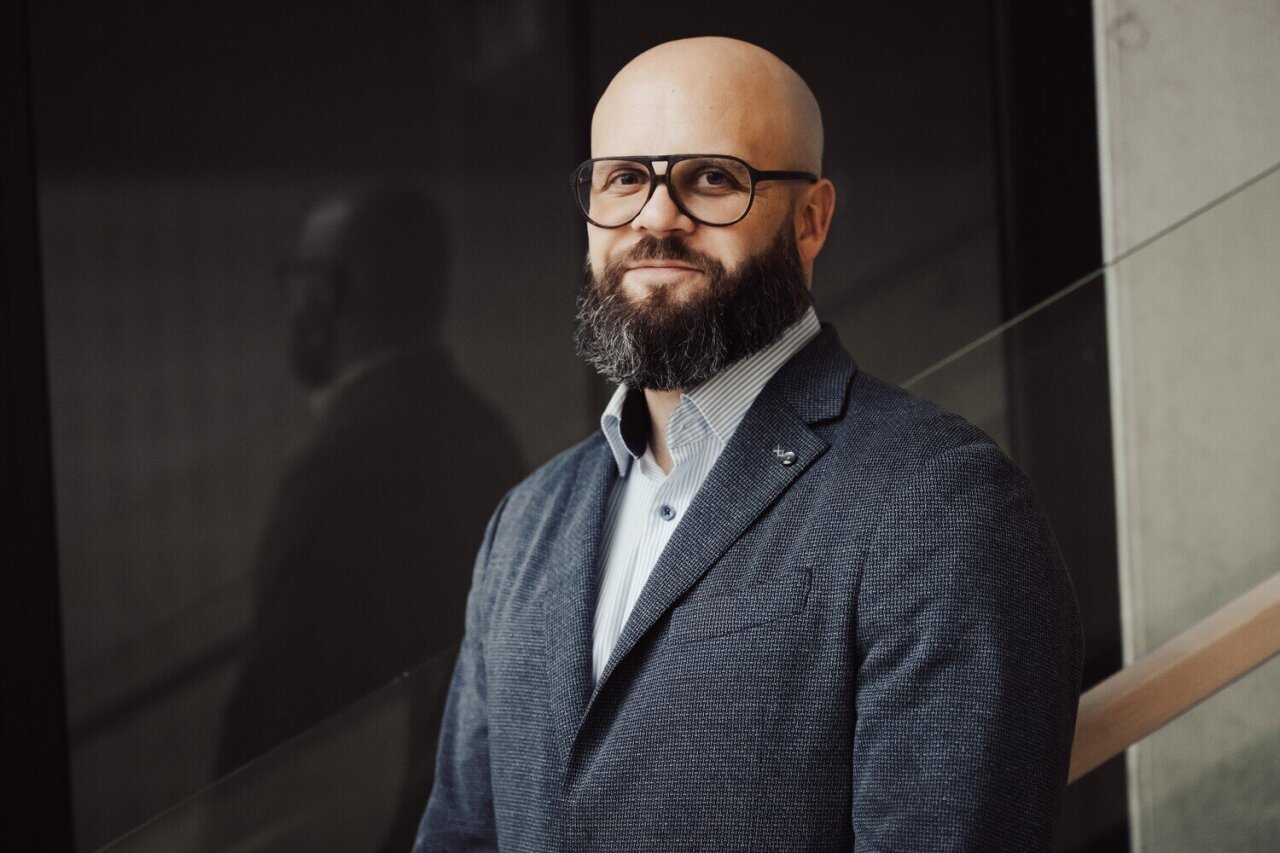 Dainius Genys. Autoritarizmo žavesys ar demokratijos saulėlydis?