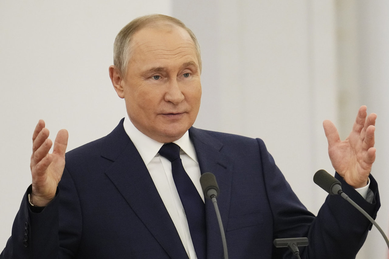 Kremlius: V.Putinas Suomijos sprendimą atsisakyti neutraliteto laiko „klaida“