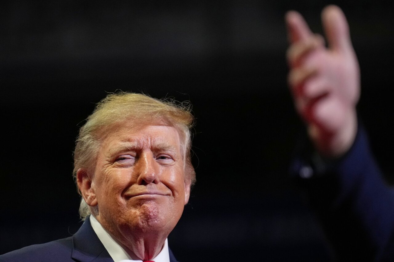 Aršiai Trumpą kritikuojančios demokratų politikės namuose – krata