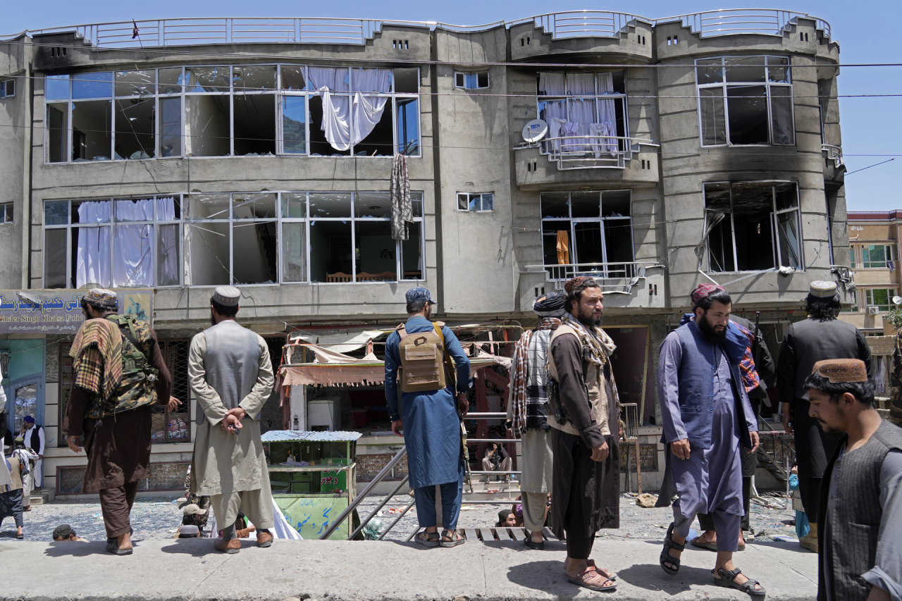 Užpultoje sikhų šventykloje Afganistano sostinėje aidėjo sprogimai ir šūviai
