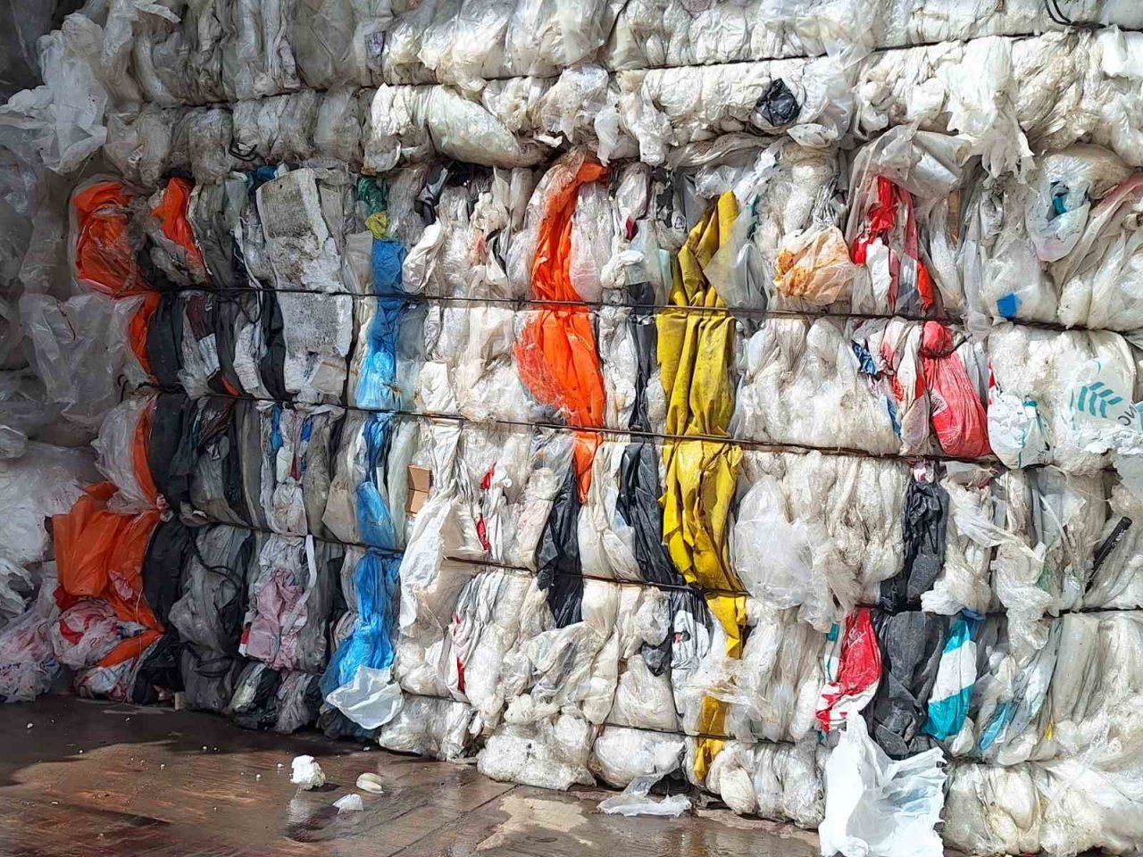 Plastiko perdirbimo ir rūšiavimo gairės – ką privalu žinoti ir kaip nesuklysti rūšiuojant?