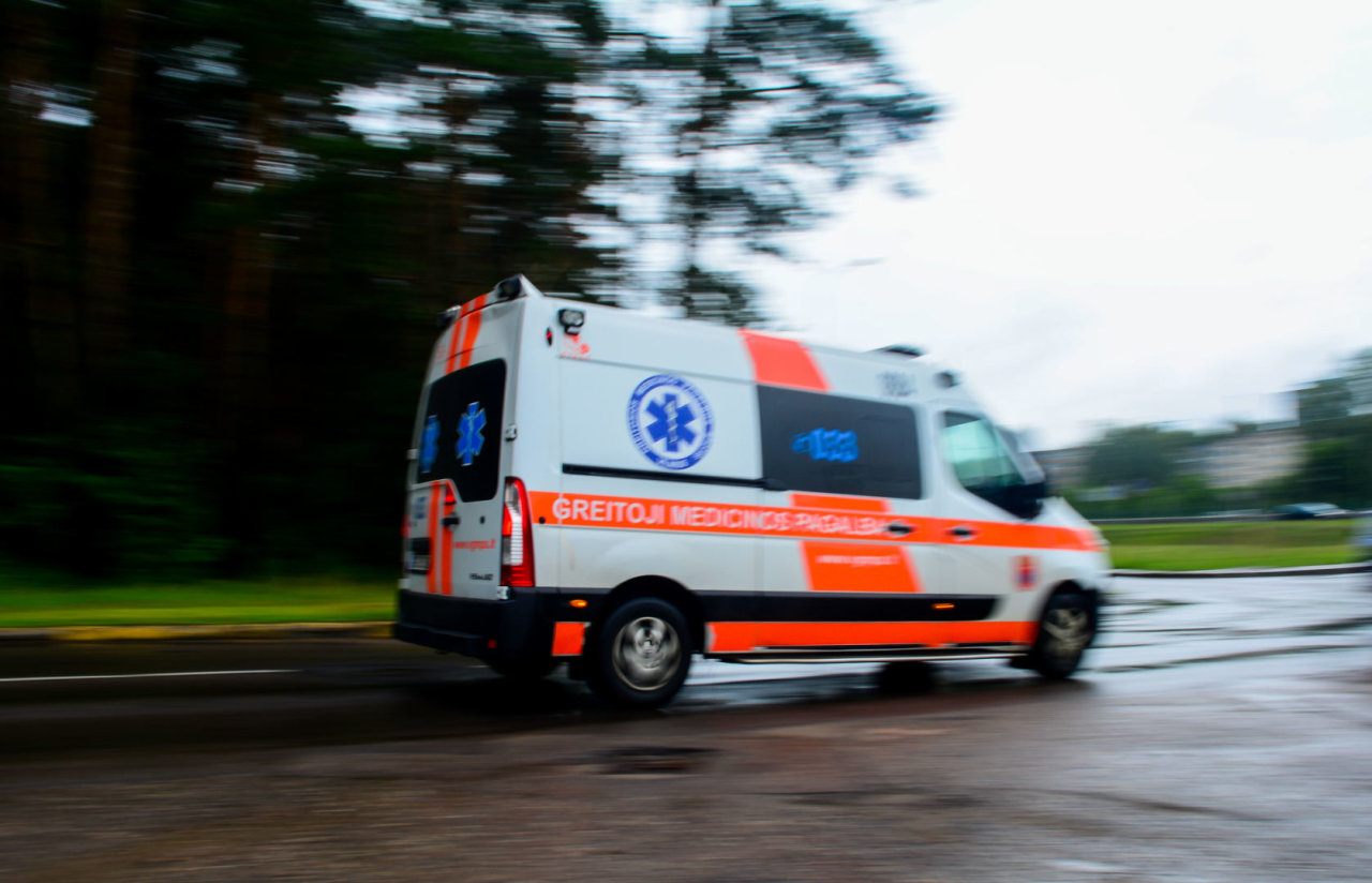 Trakų rajone nukrito sklandytuvas: pilotas išvežtas į ligoninę
