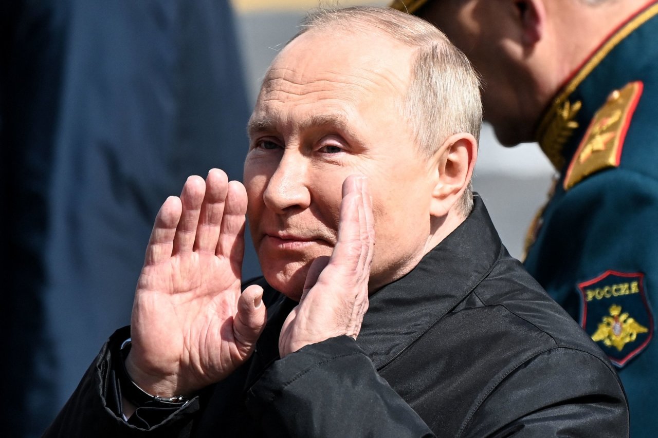 Новая ложь Путина: Крым захватили только потому, что там нарушались прав русскоязычных