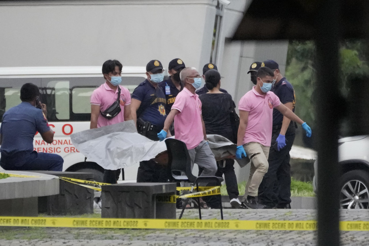 Filipinuose per šaudymą universitete žuvo 3 žmonės