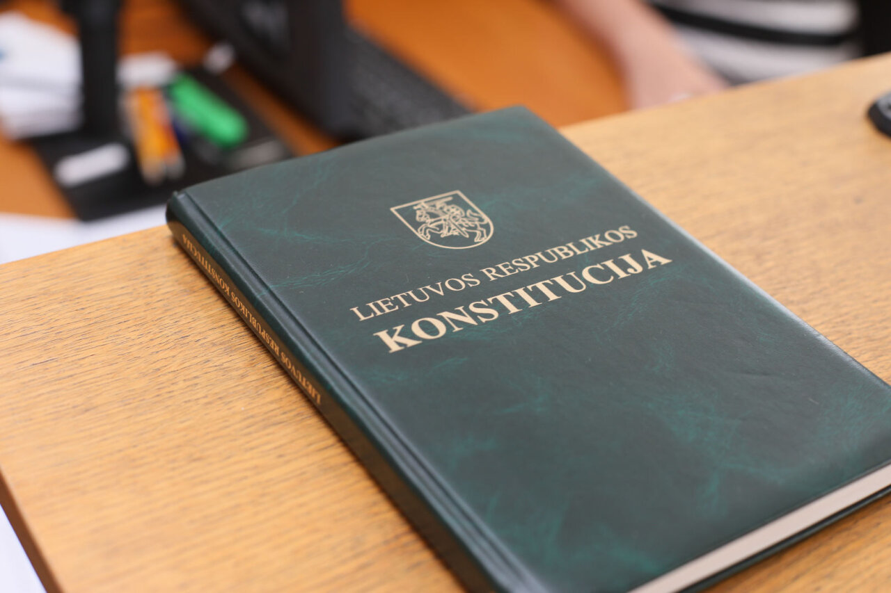 Seimas svarstys siūlymą numatyti galimybę parlamentarams patiems atsisakyti neliečiamybės