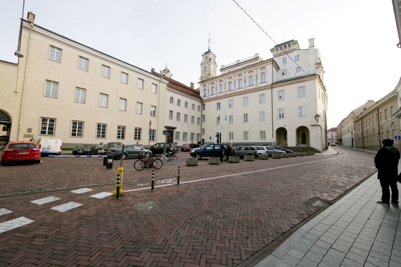 Įteiktas pirmasis dvigubas Vilniaus ir Latvijos universitetų diplomas