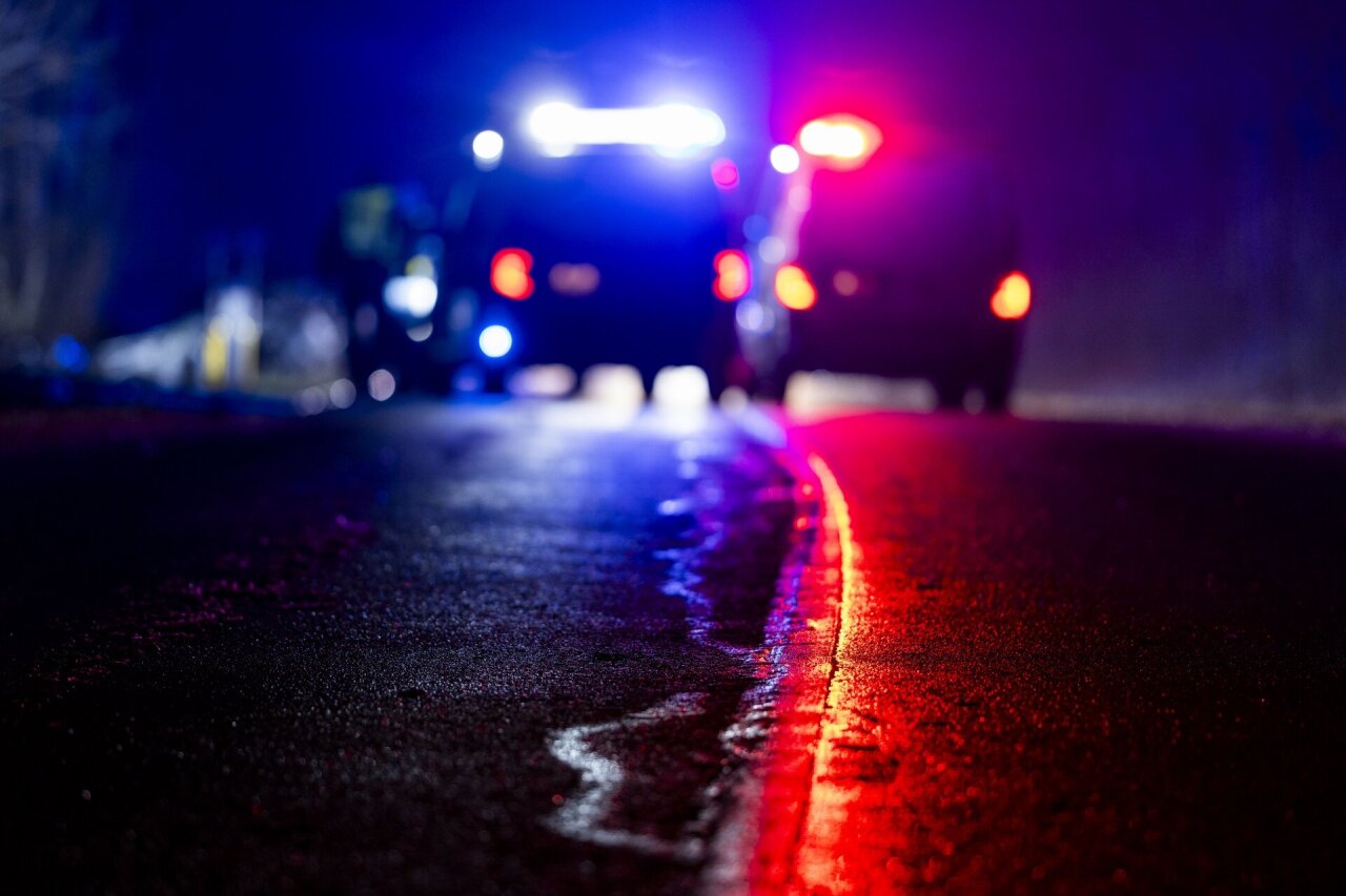 Kėdainių rajone girtas vairuotojas spruko nuo policijos ir sužalojo pareigūną