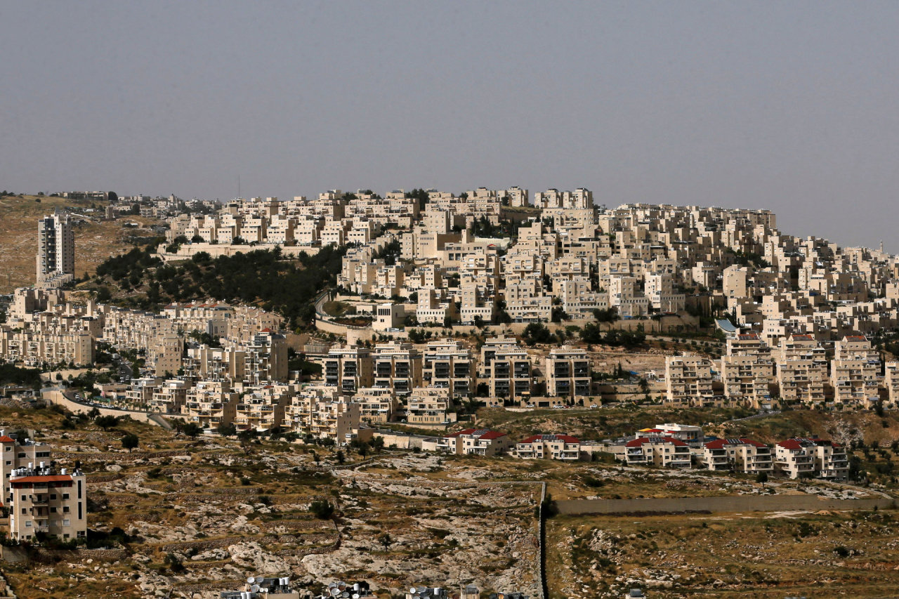 NVO: Izraelis skelbia planuojantis beveik 4,5 tūkst. būstų naujakuriams Vakarų Krante
