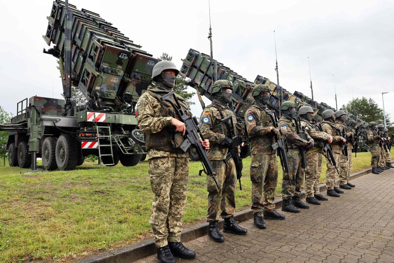 NATO skelbia: JAV priešraketinės gynybos bazė Lenkijoje jau pasirengta misijai