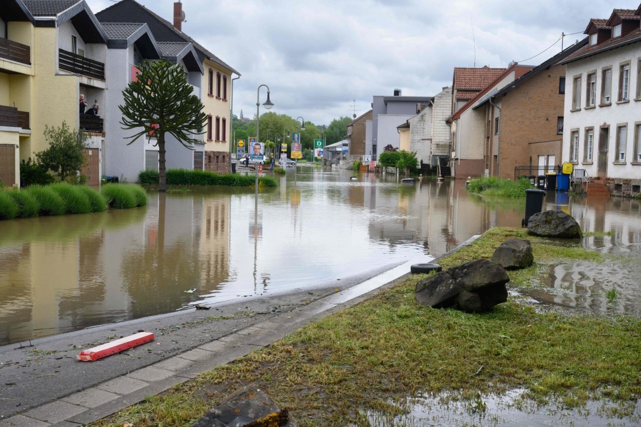 Po smarkių liūčių kai kuriose Šiaurės Europos dalyse kilo potvyniai