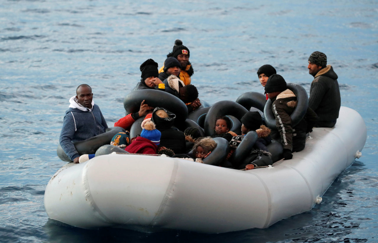 Atėnai: Graikija užkirto kelią šimtų migrantų bandymui perplaukti Egėjo jūrą