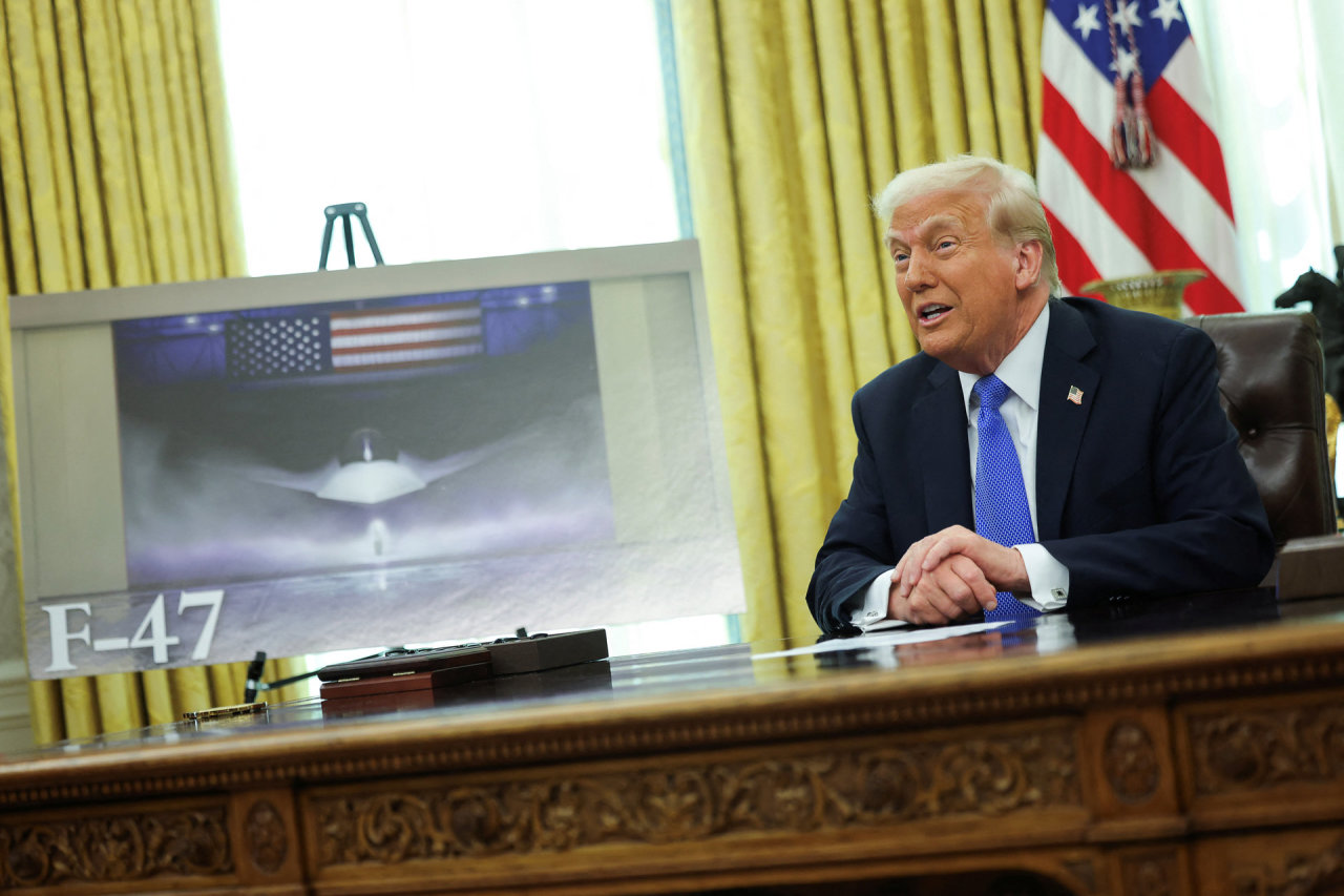 D.Trumpas paskelbė apie šeštos kartos naikintuvo F-47 sukūrimą: slapta skraido jau beveik penkerius metus