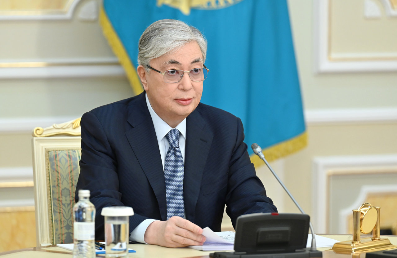 Kazachstano prezidentas apkarpė savo pirmtako įgaliojimus