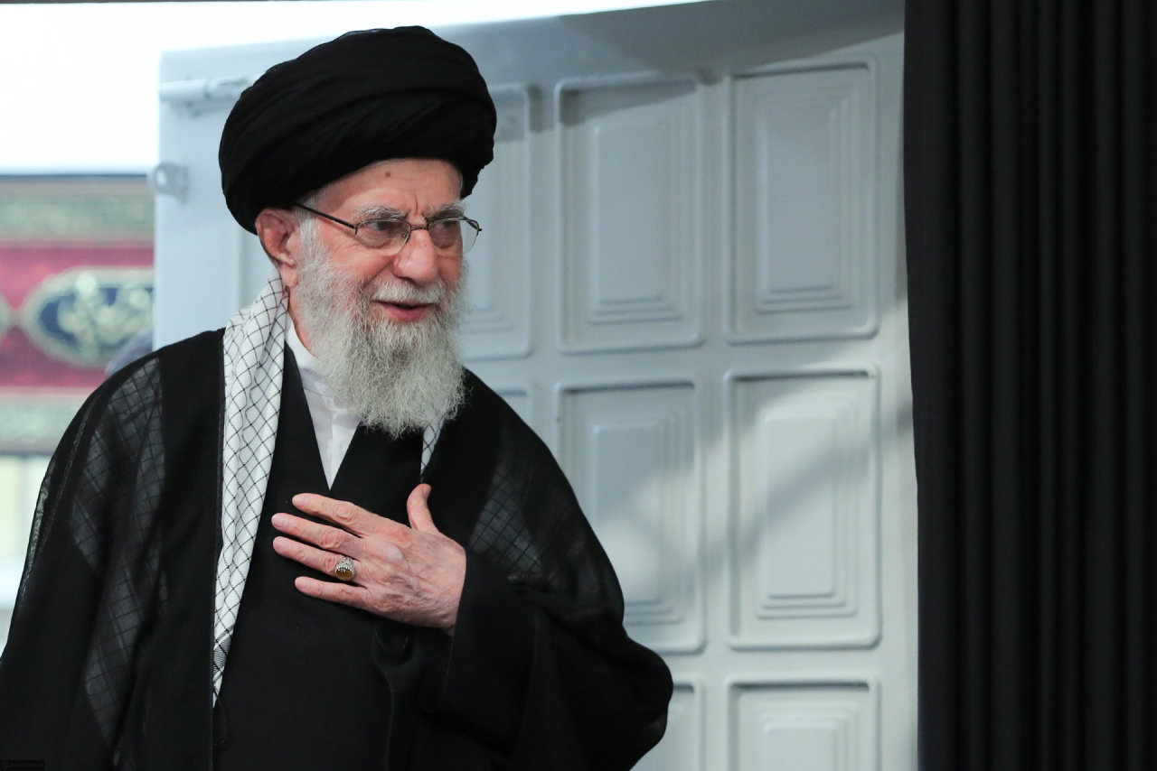 „The New York Times“: Irano dvasinis lyderis davė įsakymą smogti Izraeliui
