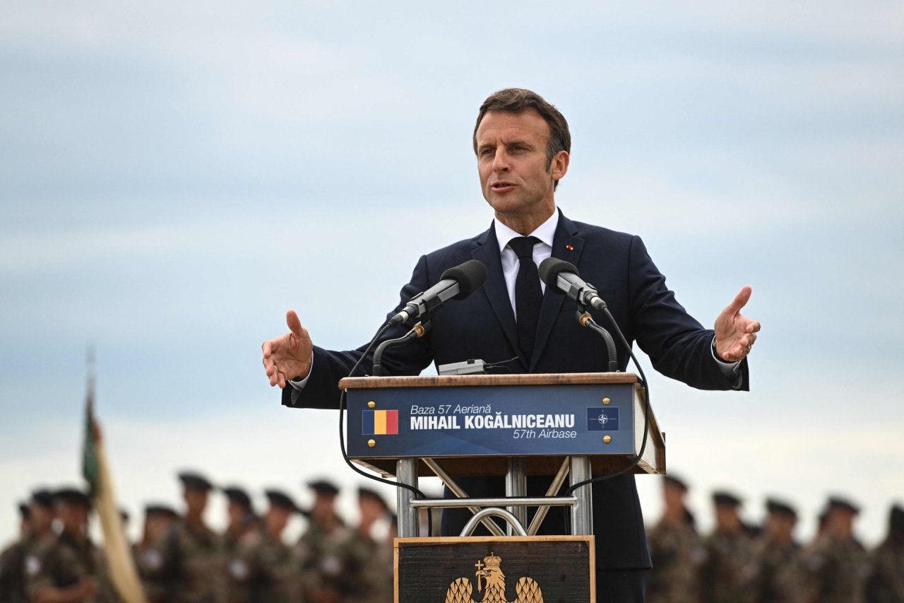 Rinkimai Prancūzijoje karo Ukrainoje fone: kas laukia populiarumą prarandančio E.Macrono?