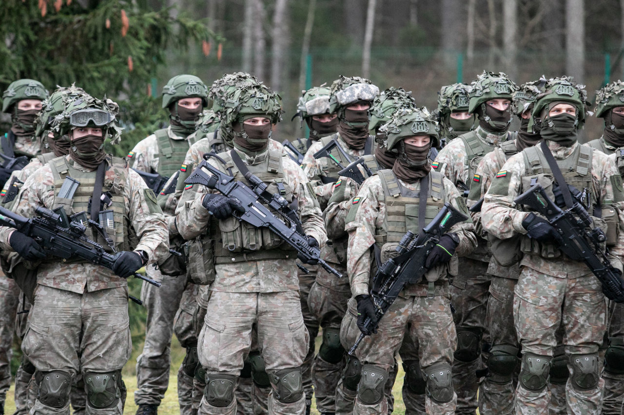 Sausumos pajėgų kariai dalyvauja pratybose Vokietijoje