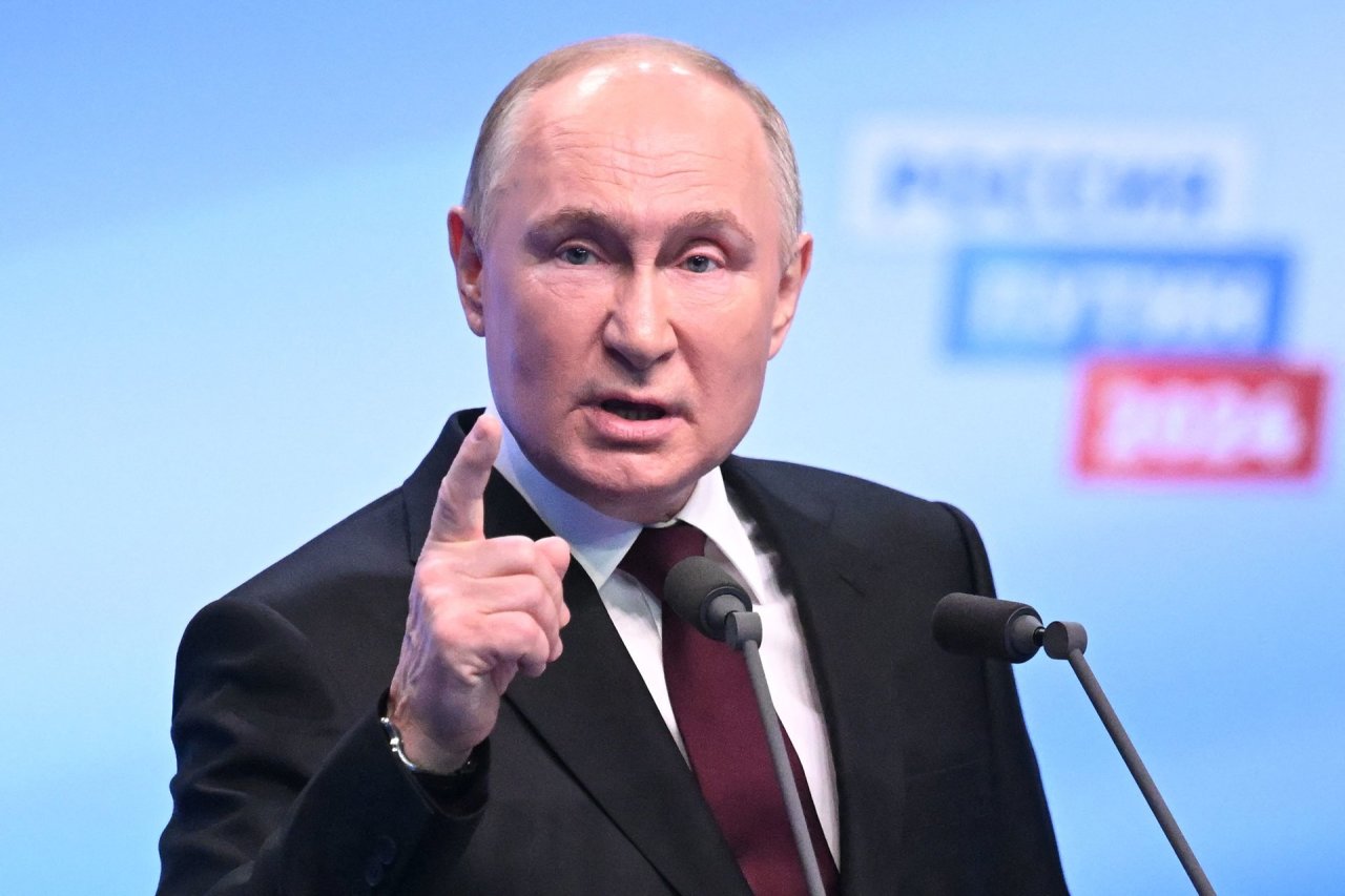 Po išpuolio Maskvoje V.Putinas kreipėsi į visuomenę: pareiškė, kad užpuolikai neva bandė bėgti į Ukrainą