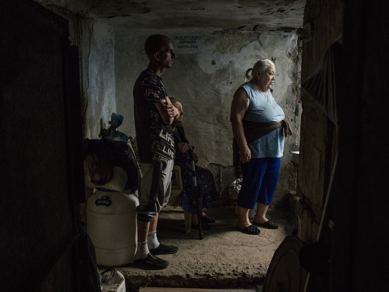 Rytų Ukrainos gyventojai raginami evakuotis, bet skuba ne visi – kodėl?