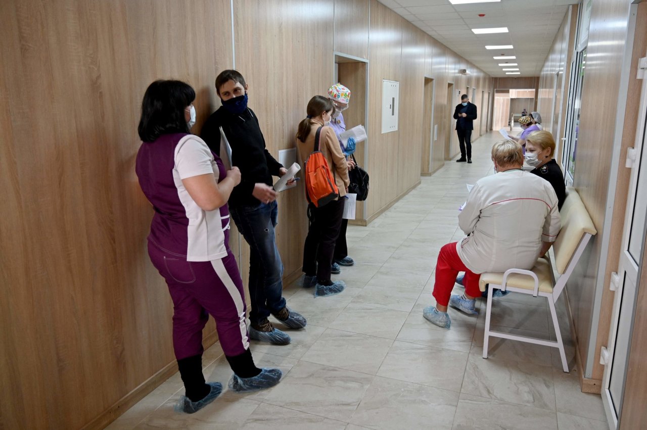 Ukrainoje – 8 832 nauji COVID-19 atvejai, 207 pacientai mirė