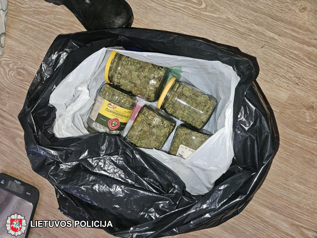 Marijampolės kriminalistai užkardė narkotikų platintojo veiklą