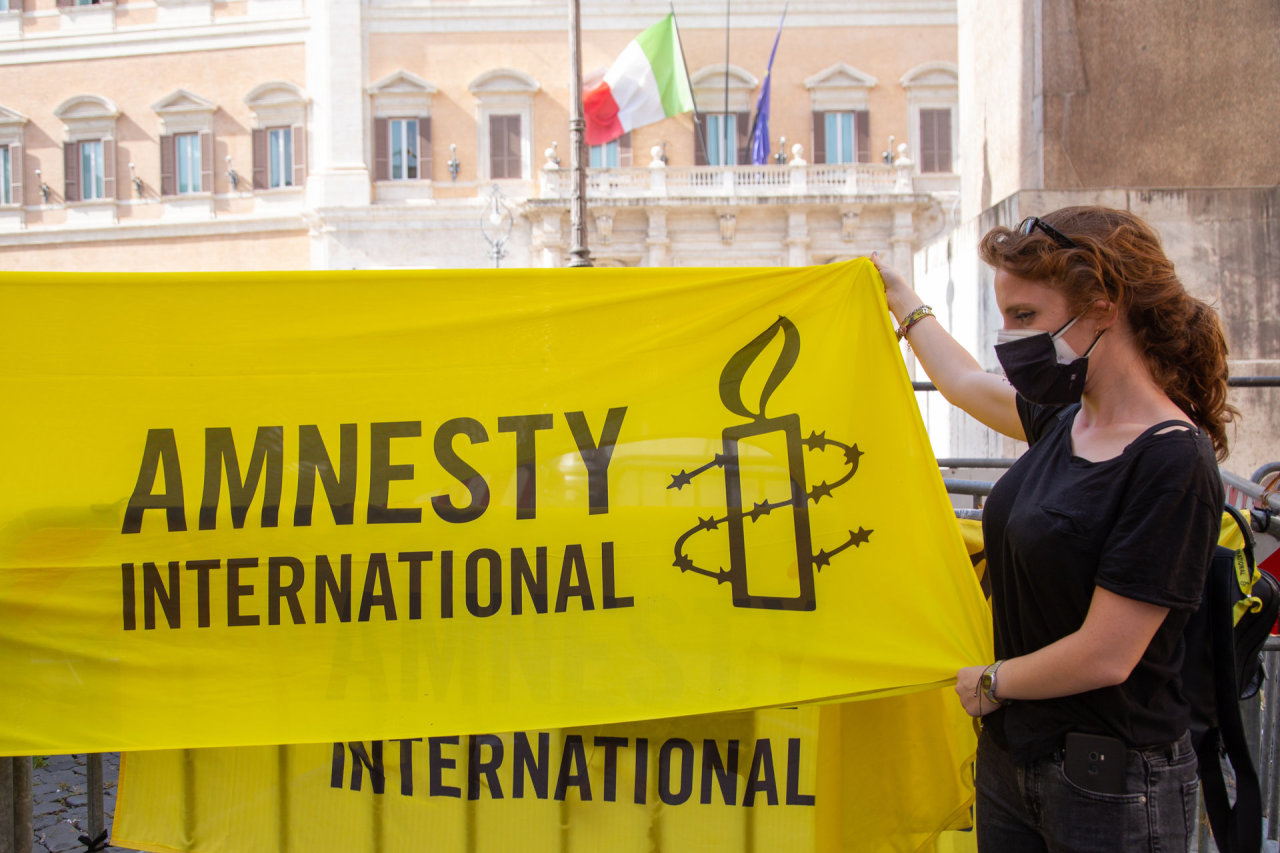 „Amnesty International“ atsiprašė dėl ataskaitos apie Ukrainą, tačiau savo žodžių neišsižadėjo