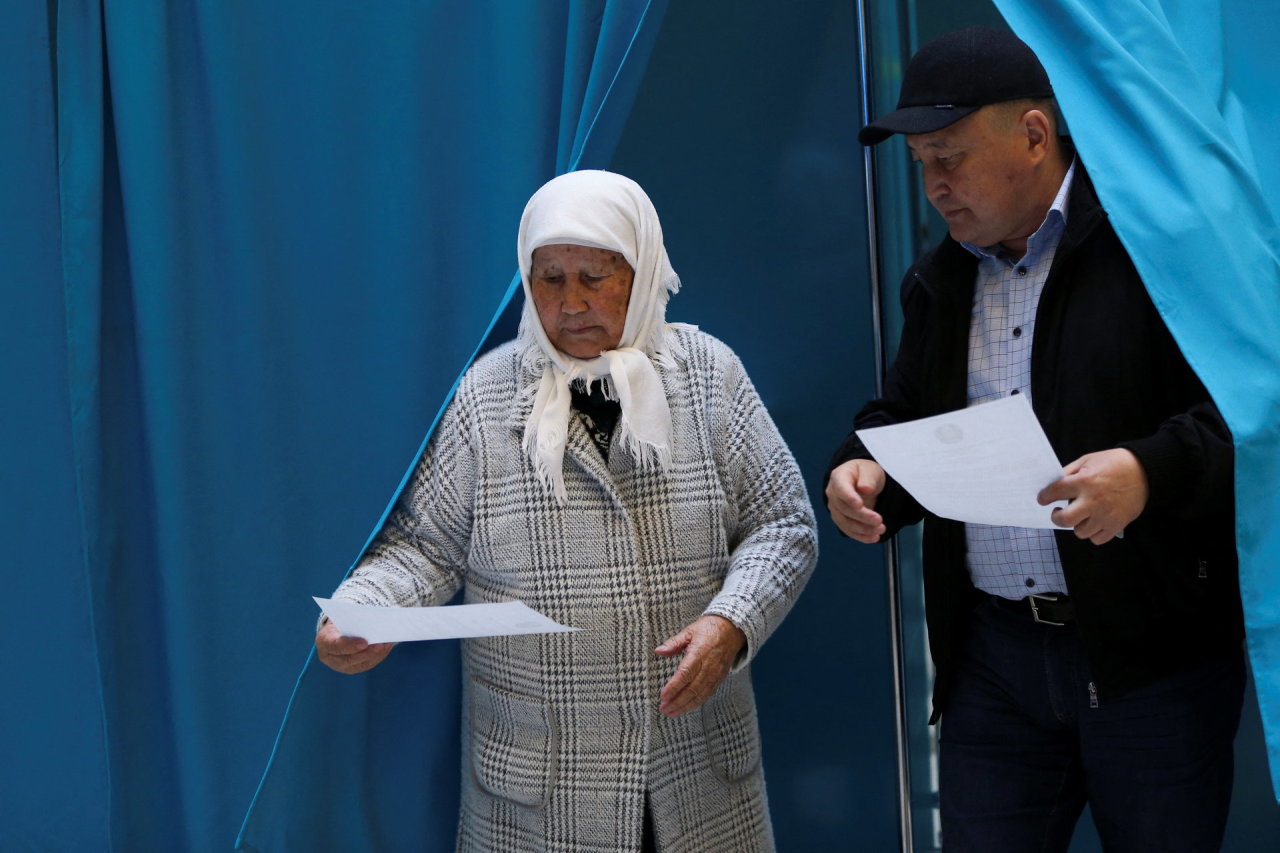Kazachai sprendžia, koks bus „naujasis Kazachstanas“: abejonės, kad autoritarizmo sumažės