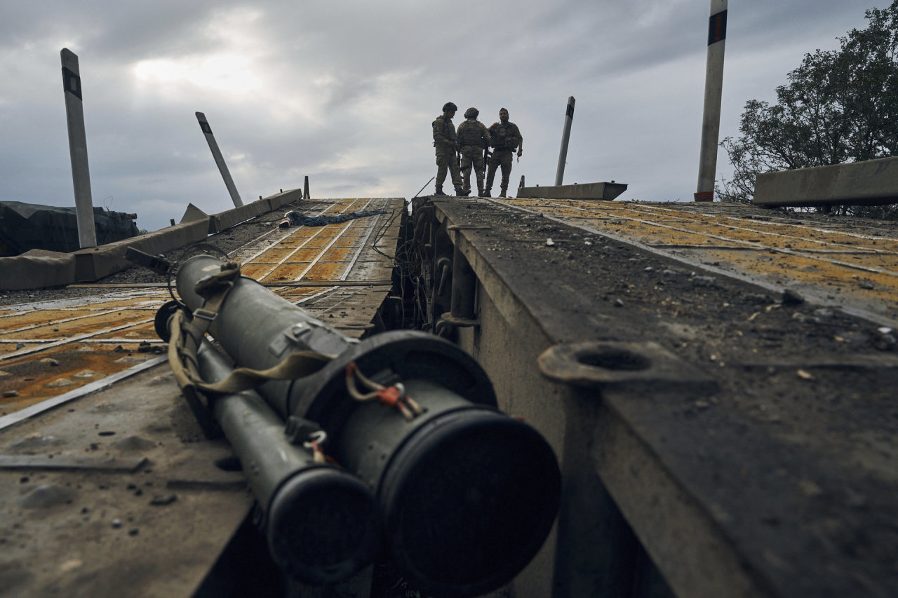 Rusija paskelbė apie „masinius smūgius“ palei Ukrainos frontą