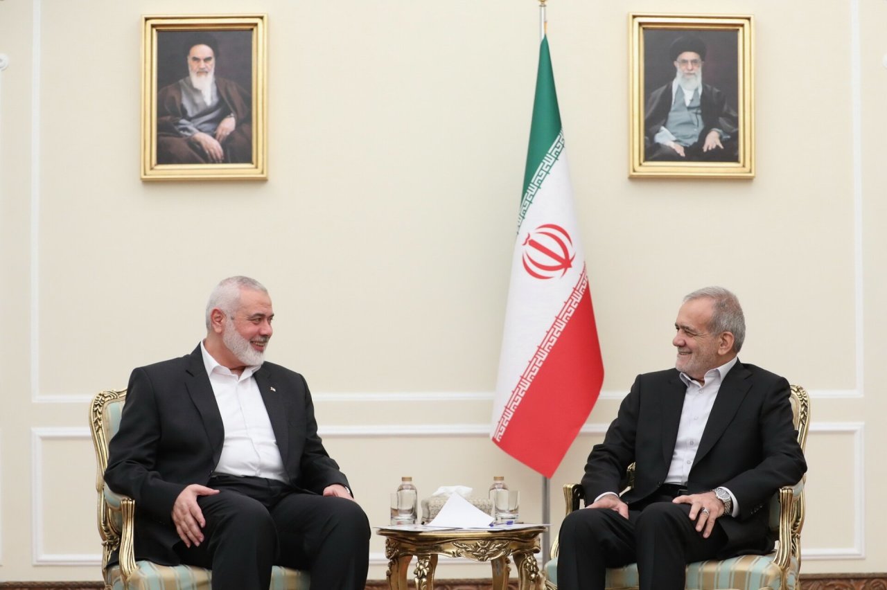 Irano prezidentas po „Hamas“ lyderio žūties: atsakingieji pasigailės dėl savo veiksmų