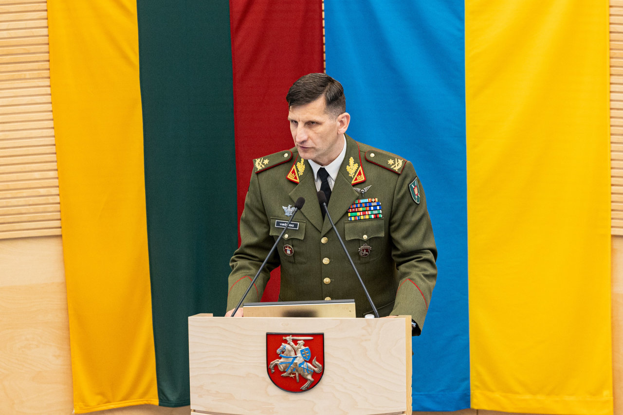 R.Vaikšnoras paskirtas kariuomenės vadu, šias pareigas pradės eiti liepos pabaigoje