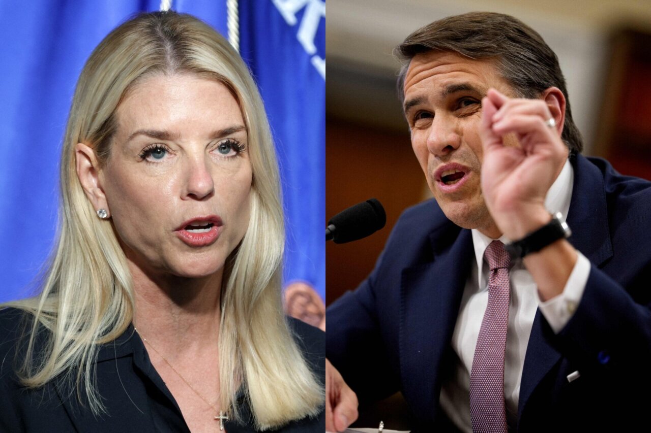 Pam Bondi nebėra – jos vietą užims Trumpo asmeninis advokatas