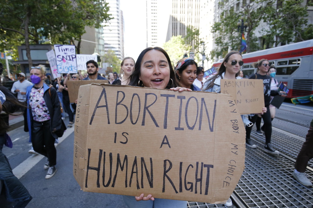 Balsavimas dėl abortų Kanzase supurtė JAV politinę erdvę prieš kadencijos vidurio rinkimus