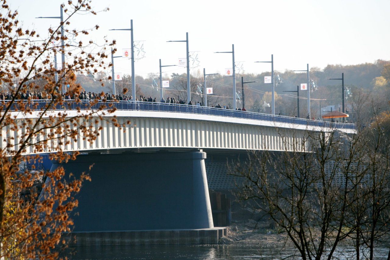 BPC: prie Kauno Panemunės tilto skęsta žmogus