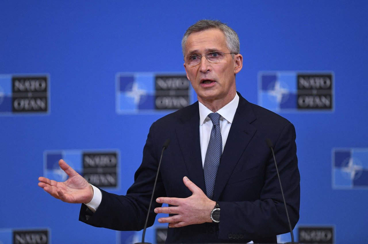 J.Stoltenbergas: NATO ir Rusija susitarė tęsti aukšto lygio derybas