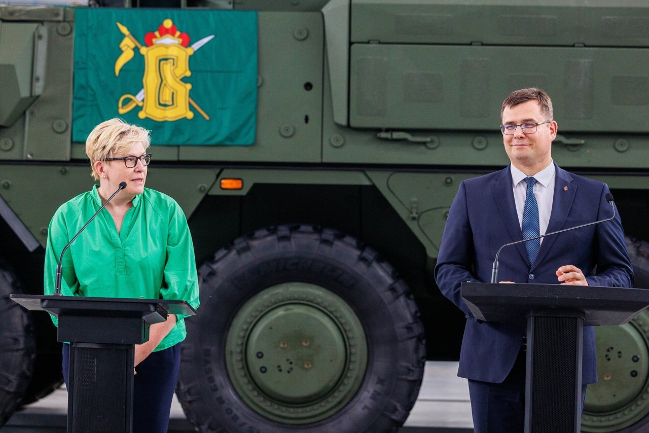L.Kasčiūnas: Lietuva ketina įsigyti vikšrinių kovos mašinų
