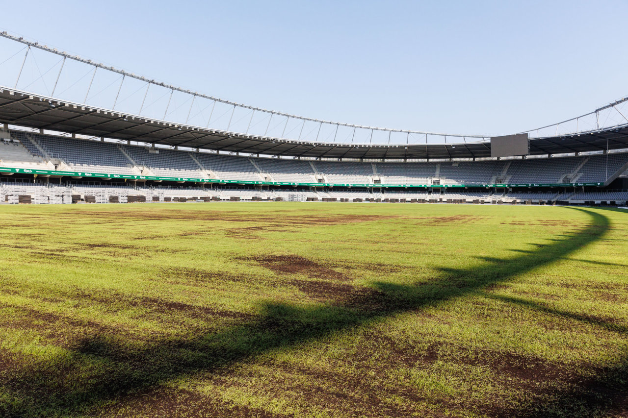 Koncertai futbolui nebetrukdys? Kaunas rado sprendimą dėl stadiono žolės