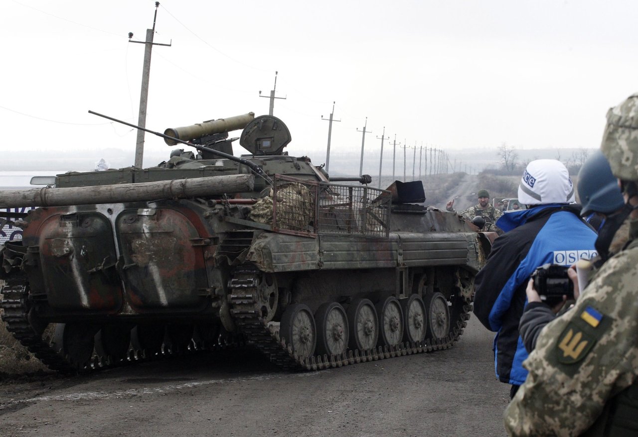 Rytų Ukrainoje per susirėmimus su separatistais žuvo ukrainiečių karys