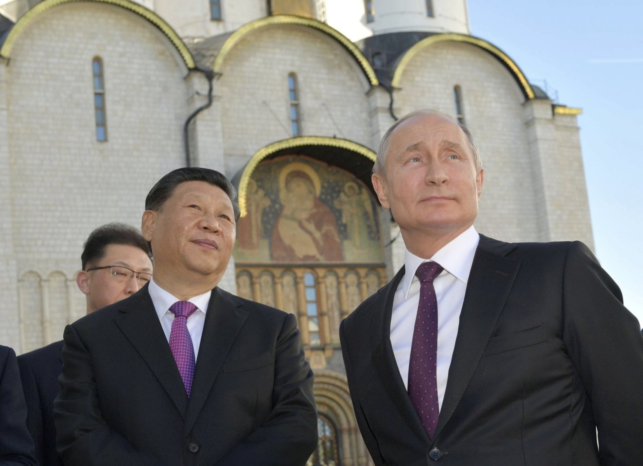 „The Washington Post“ šaltiniai Pekine: Rusija prašo padėti, bet Kinija muistosi