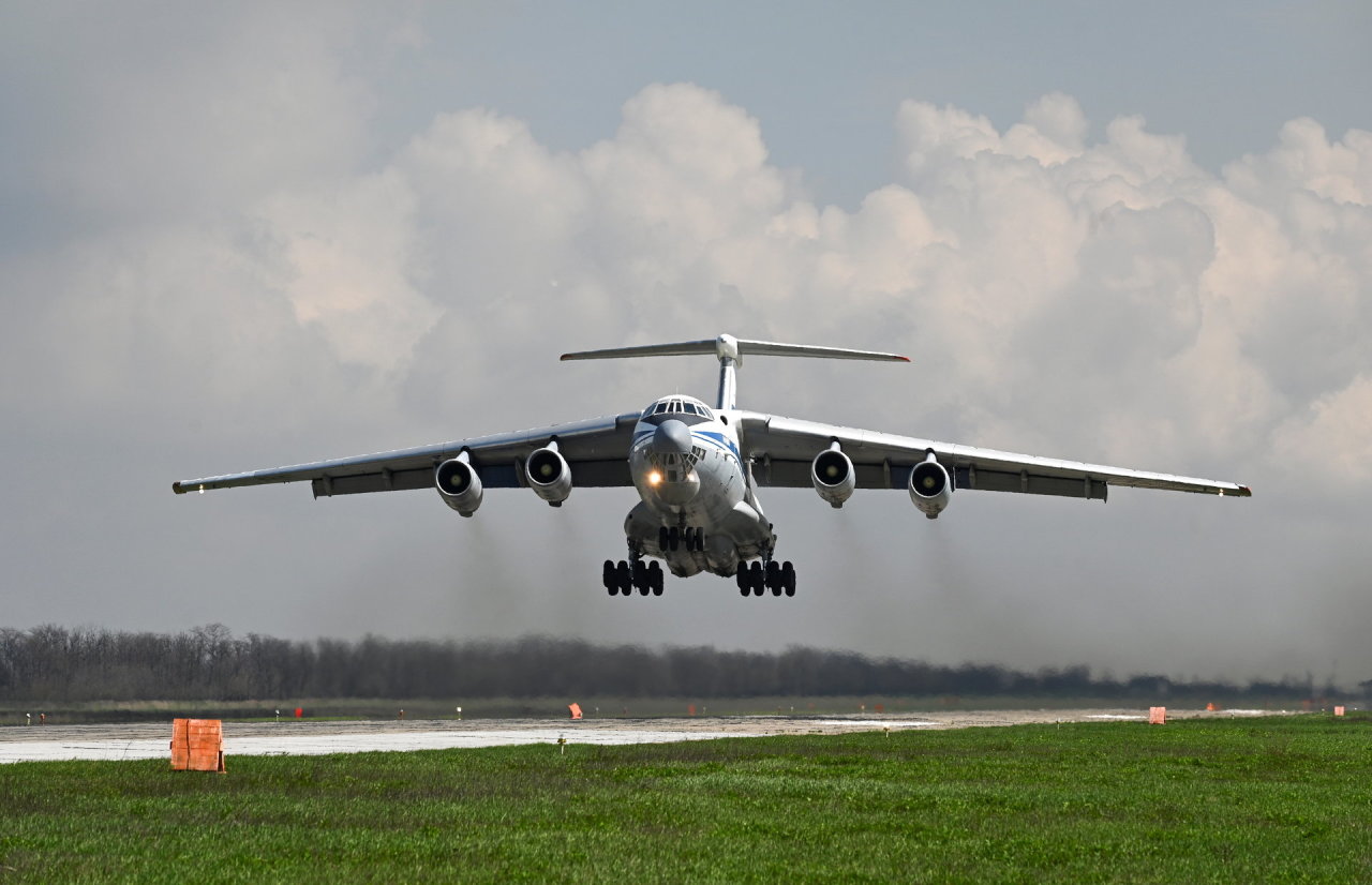 Rusijoje sudužus kariuomenės transporto lėktuvui žuvo keturi žmonės