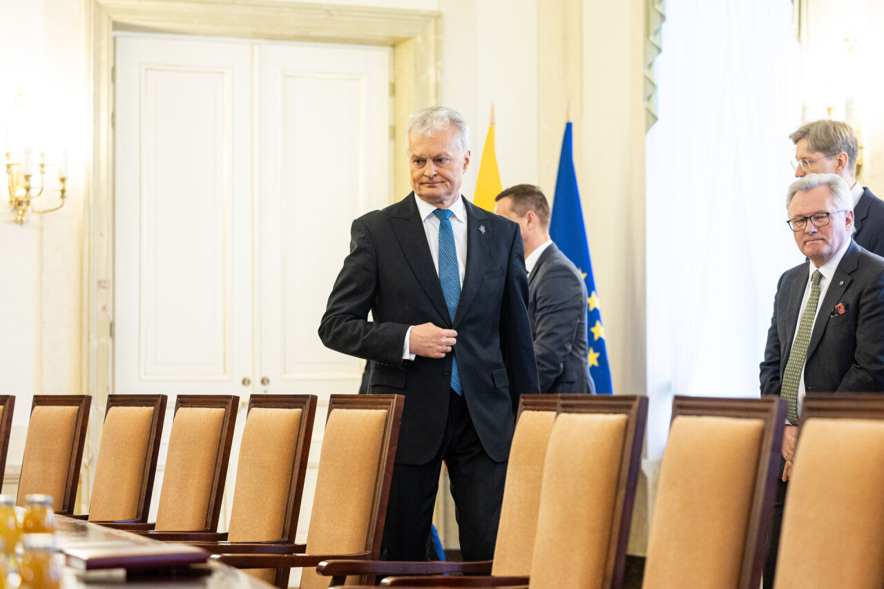 Prezidentas su ES &scaron;alių ambasadoriais aptarė saugumo, ekonomikos ir ateities prioritetus