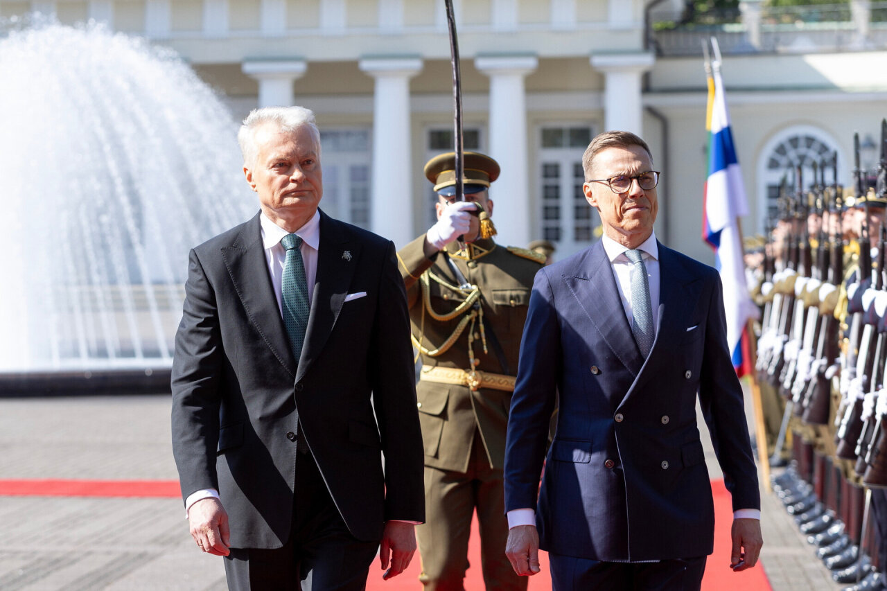 Lietuvos ir Suomijos vadovai: dronų incidentai rodo oro gynybos sistemų stiprinimo svarbą